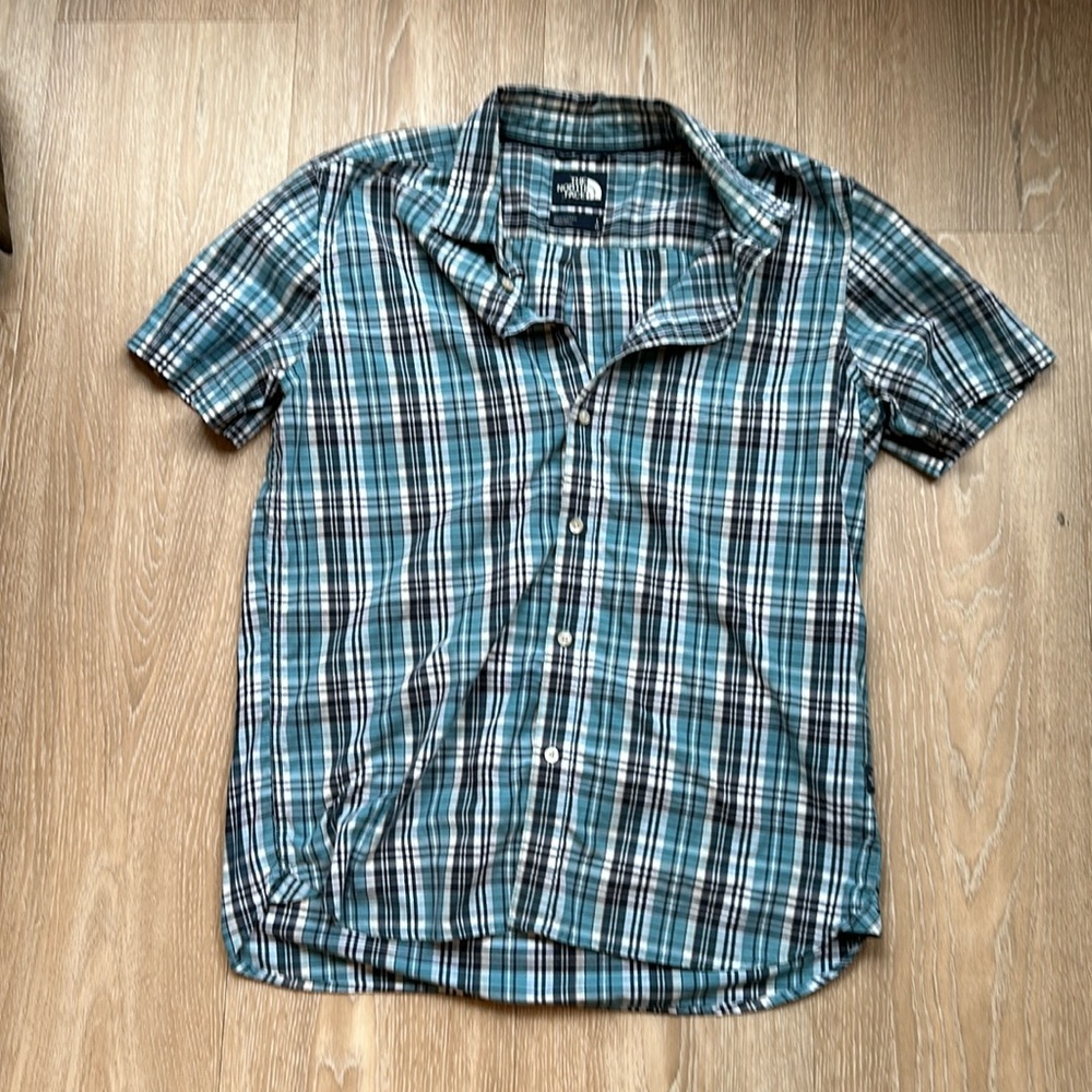 The North Face Shirt - Large